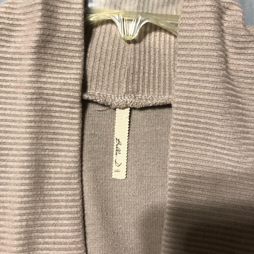 Sweater, Size:M. Smoke-free environment. Good Condition. - Picture 3 of 4